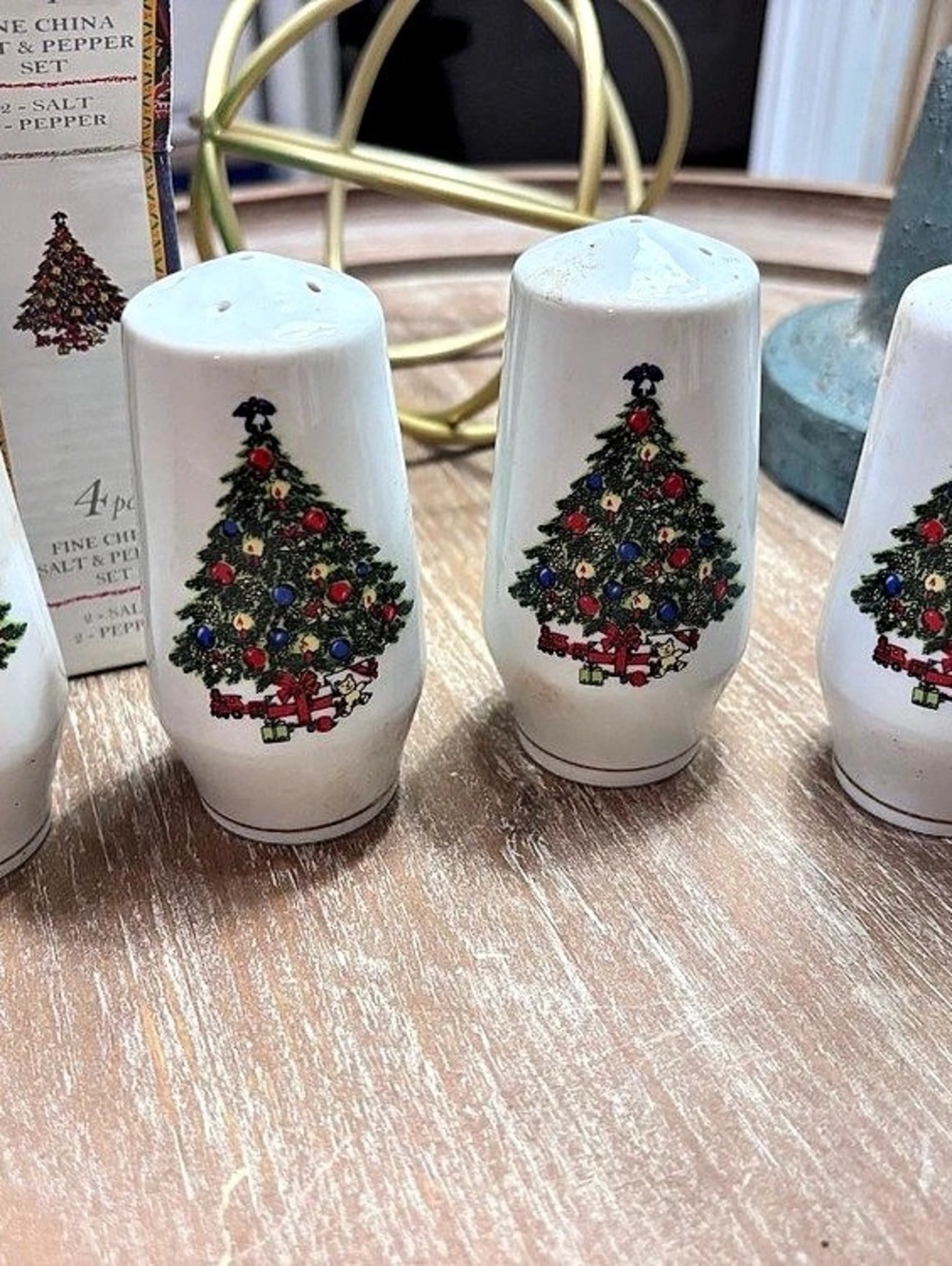 Kingsbridge International Christmas Collection Fine China Salt & Pepper Set 4pc